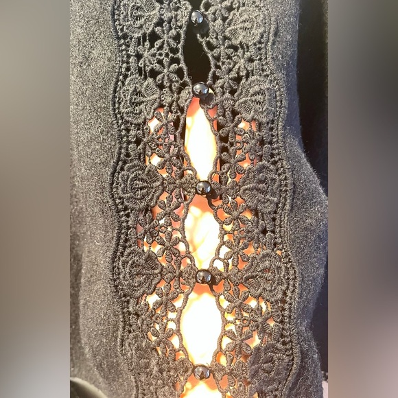 ZARA NWT WOOD LACE KNIT CARDIGAN SIZE S
🚨 FINAL PRICE NO OFFER ACCEPT - Picture 9 of 16